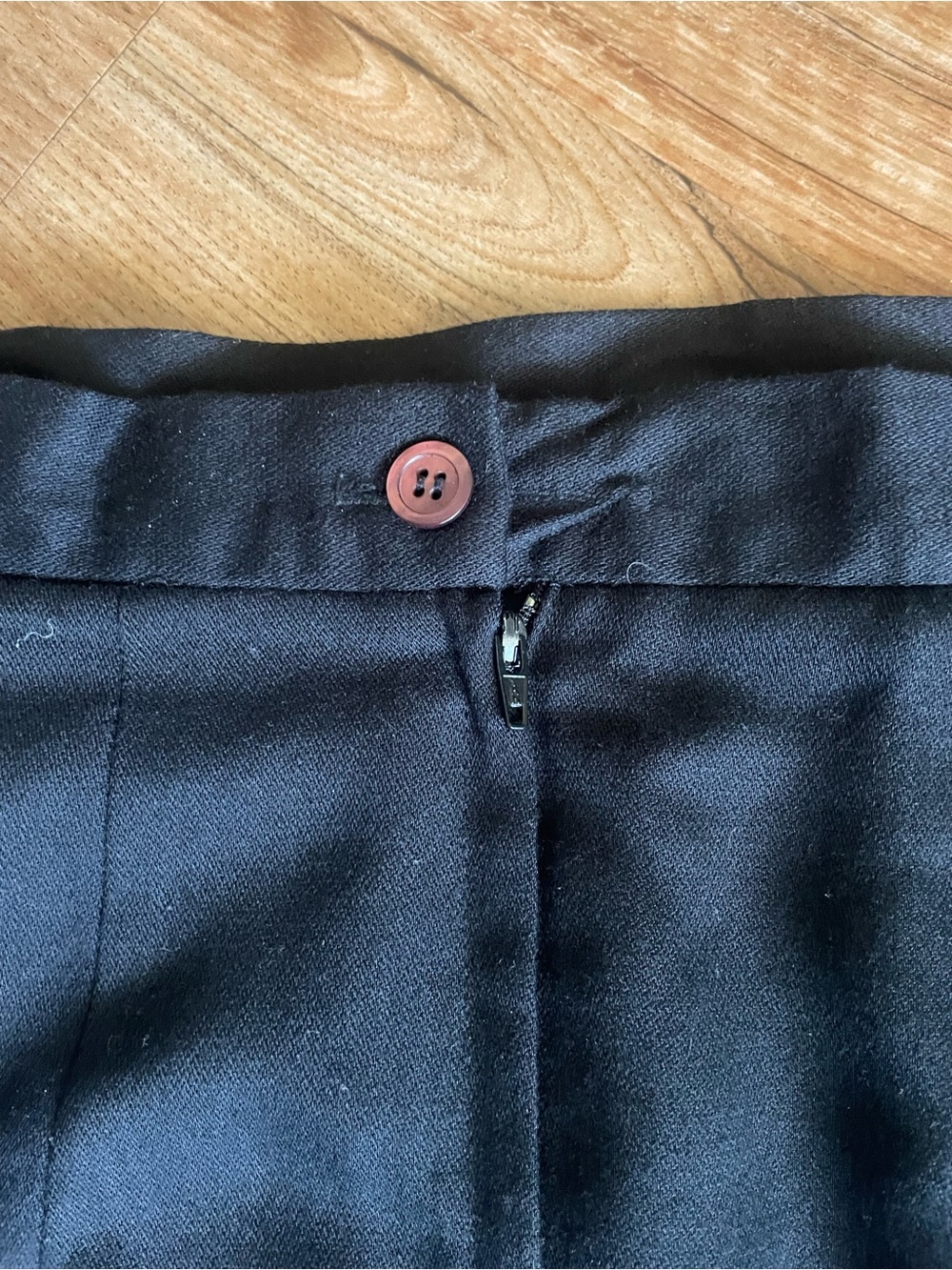 Vintage Isabel Ardee Wool High-Waist Black Pencil Midi Skirt with Front Slit - Picture 3 of 6